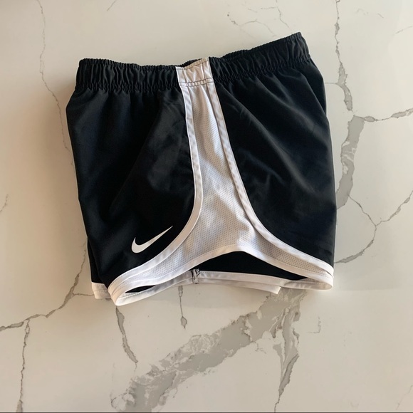 Nike Black and White Athletic Short - Picture 4 of 8